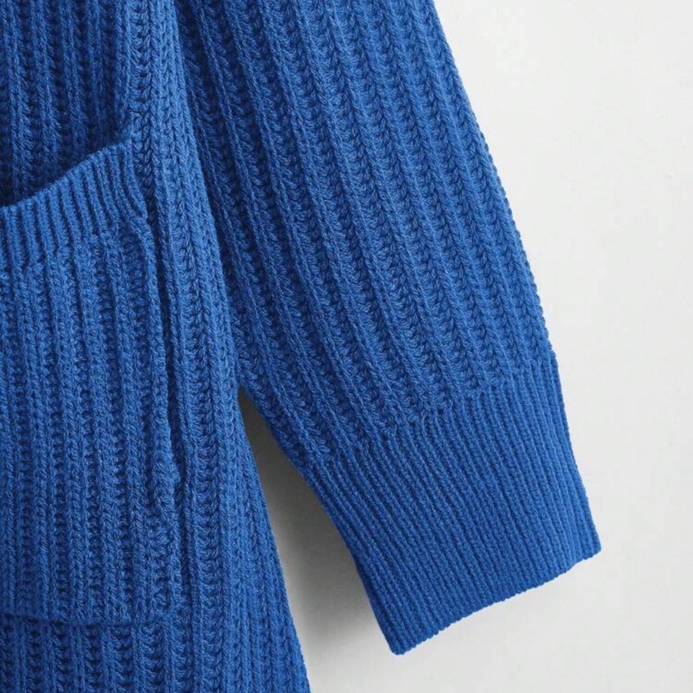 💙 PLUS Blue Cardigan 💙 - Picture 4 of 5